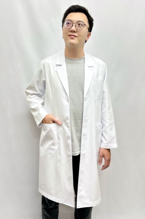 【 C02018f 】厚料 長袖醫師長袍 (SS-XL)  |產品目錄|醫師藥檢服